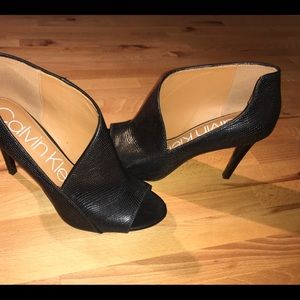 calvin klein nastassia bootie